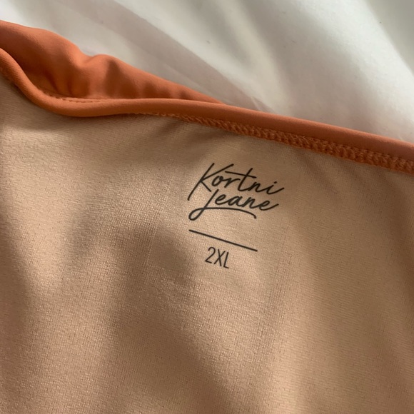 Kortni Jeane Cashew Peplum Bottoms - Picture 2 of 3